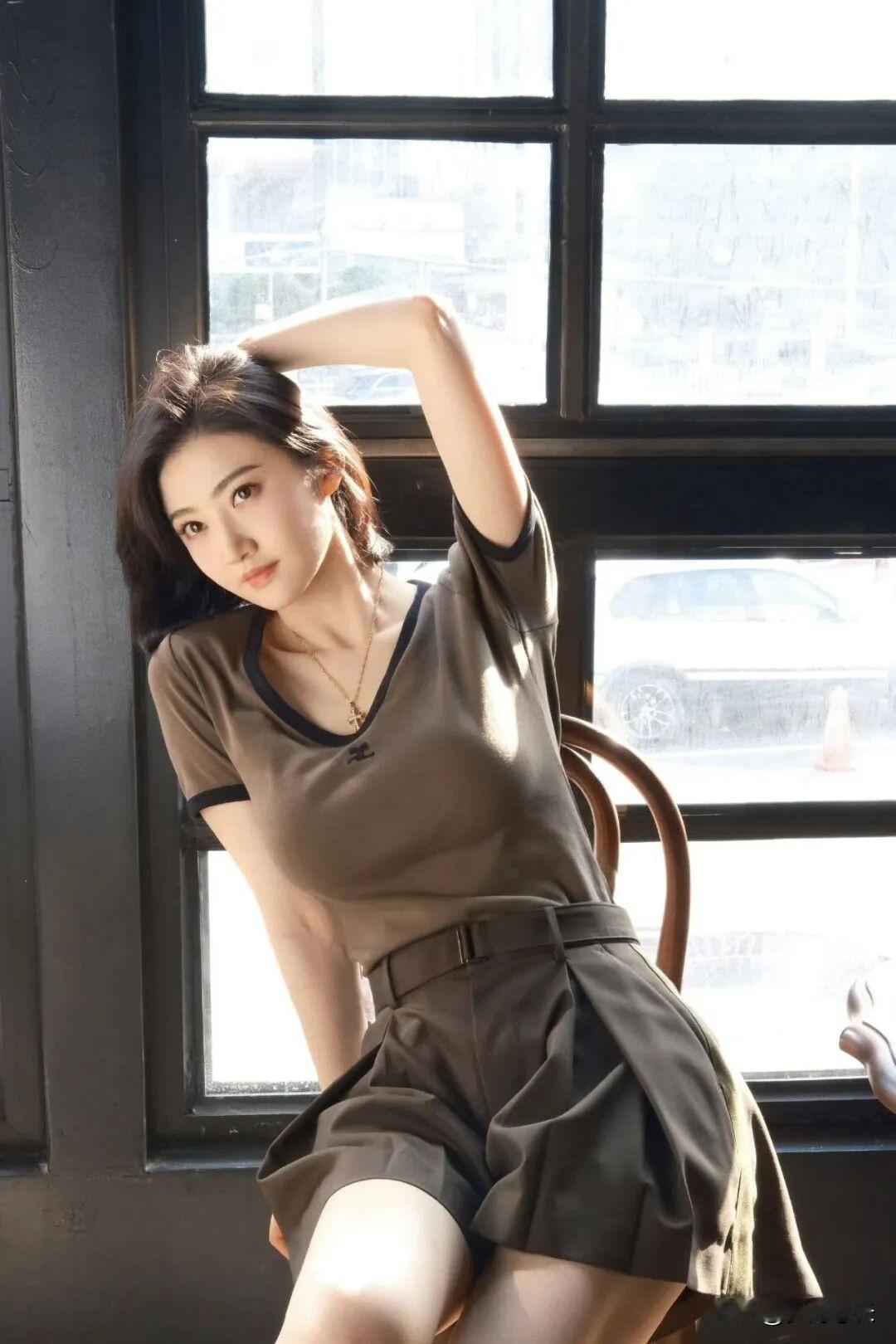 直男的审美我是真不懂，我问我老公：“景甜现在身材没以前好了，为啥你们男人还那