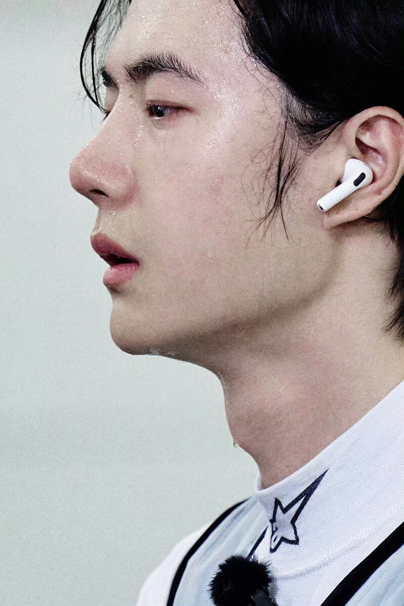 王一博王一博呜呜呜呜呜呜呜呜呜，老公​​​