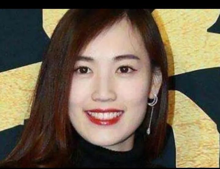 深扒娱乐圈“偷吃成瘾”女星真相：李小璐董洁们为何屡次出轨？背后是人性的空虚还是权