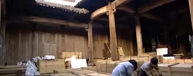 1998年，安徽一栋200年古宅即将被拆除时，一美国人用1.25亿美元买走，打包