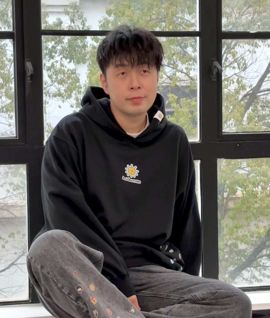 我有种预感大家对杜海涛的印象很难改观了不是因为他瘦了以后男女老少都占了，也不
