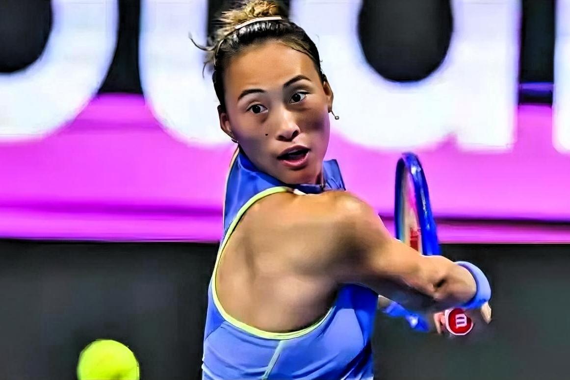 郑钦文的发球和反手进攻有哪些提升郑钦文近期在发球与反手进攻上实现了质的飞跃，核心