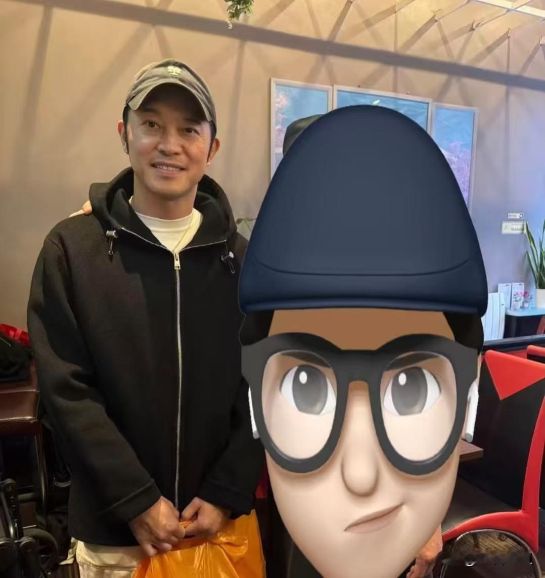 看到沙溢胡可一家在英国被偶遇，突然就懂了啥叫“稳稳的幸福”。俩人结