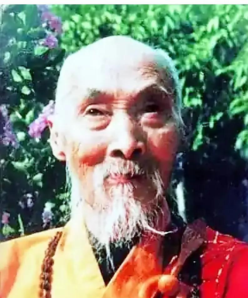 “十年浩劫”中坚守在少林寺里的三位大和尚分别是德禅、行正、素喜。按理说，他们相濡