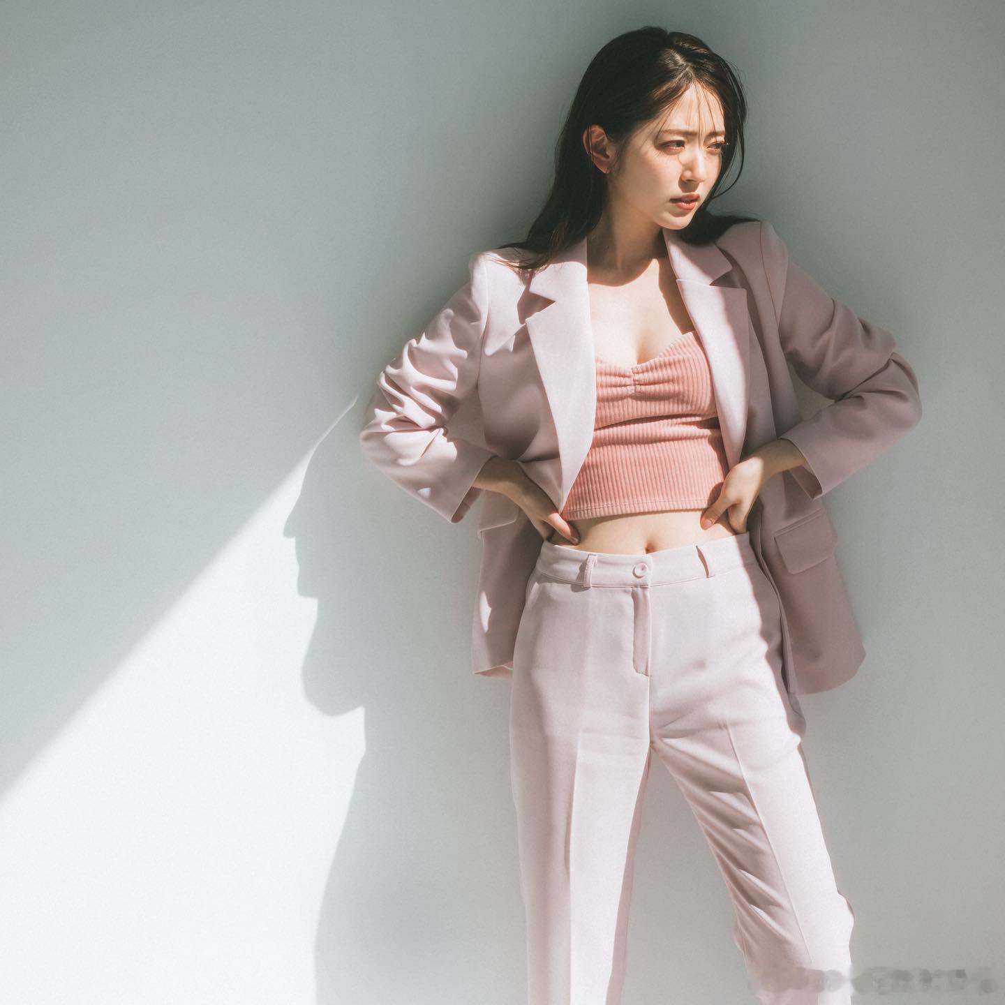 田中碧铃木爱理疑似分手日媒postseven：日本国脚田中碧和女友日本知名女歌