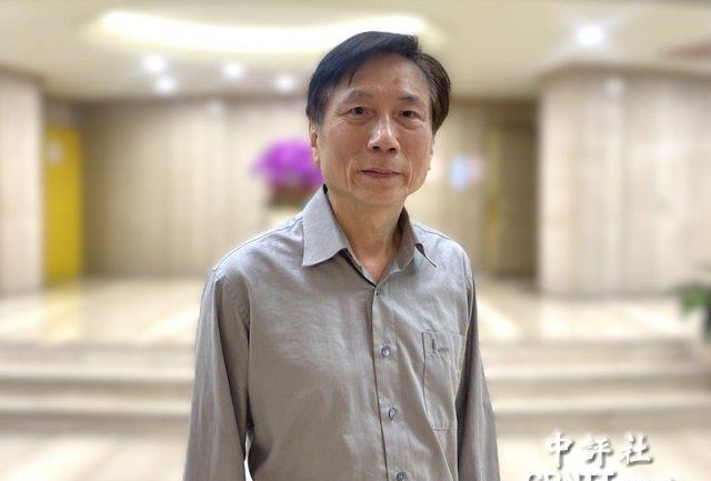 詹江村：馆长上海直播行让台湾青年觉醒台湾网红“馆长”陈之汉赴上海直播行在两岸掀