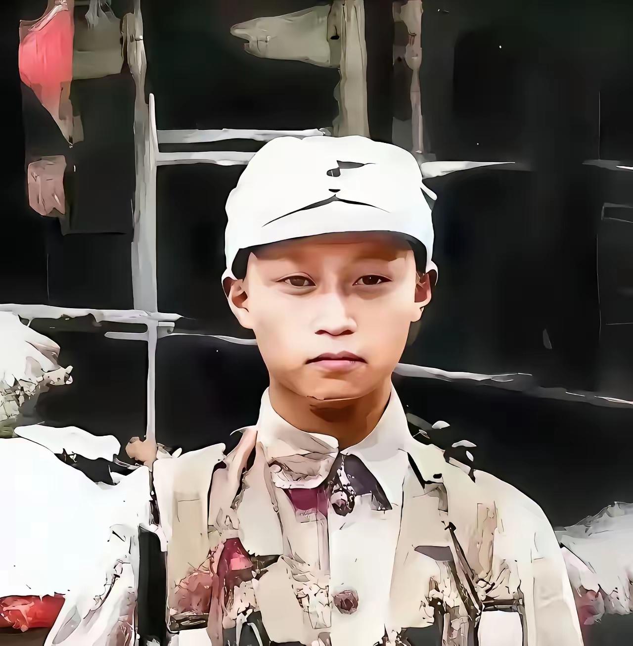 1938年，台儿庄战役，16岁的“狼兵”韦容松正在巡逻，途中他碰到了由6名日军组