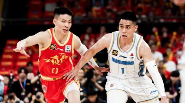 北京首钢客场14分逆转大胜,陈盈骏23分,周琦13+14太无解