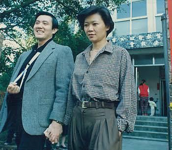 蒋万安儿子遭攻击，尹乃菁揭“马英九周美青全台最有自觉”台北市长蒋万安的儿子蒋得