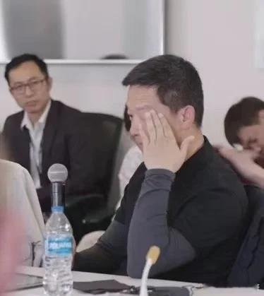 贾跃亭股东日现场洒泪：是散户救了我们的命贾总几度哽咽，我都差点信了记得2014