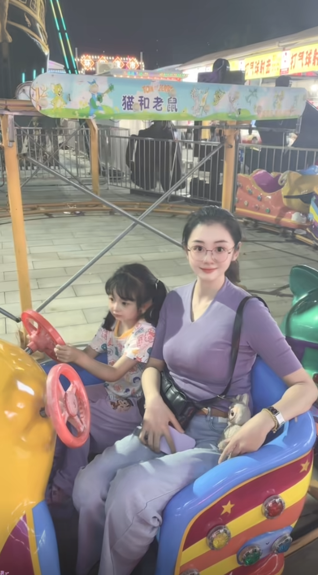 带孩子老婆出来玩玩，伙食太好了都胖了