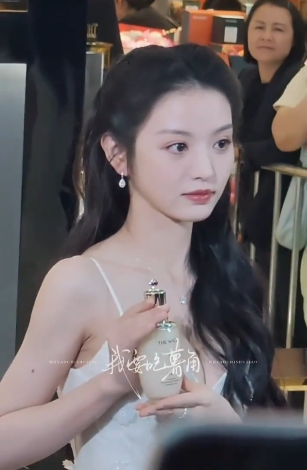 田曦薇没有刘海以后完全是路人的状态