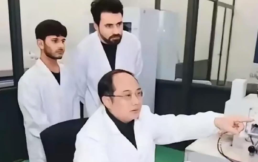 郭伟这操作真绝了！高中学历竟骗成江科大二级教授，拿着千万经费当“甩手掌柜”，