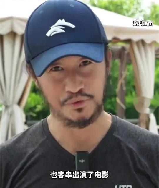 26.7万票房背后，藏着吴京的电影初心。《再见，坏蛋》虽惨撤档，但武汉老巷的市