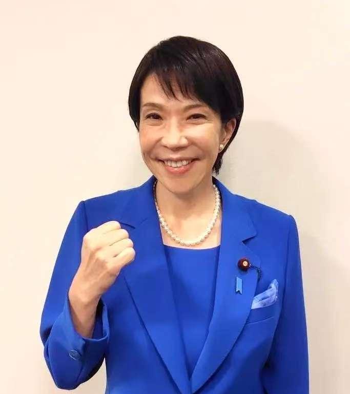 日本的天彻底塌了！就在高市早苗当选自民党党首的时候，日元汇率竟然下跌了。说白了