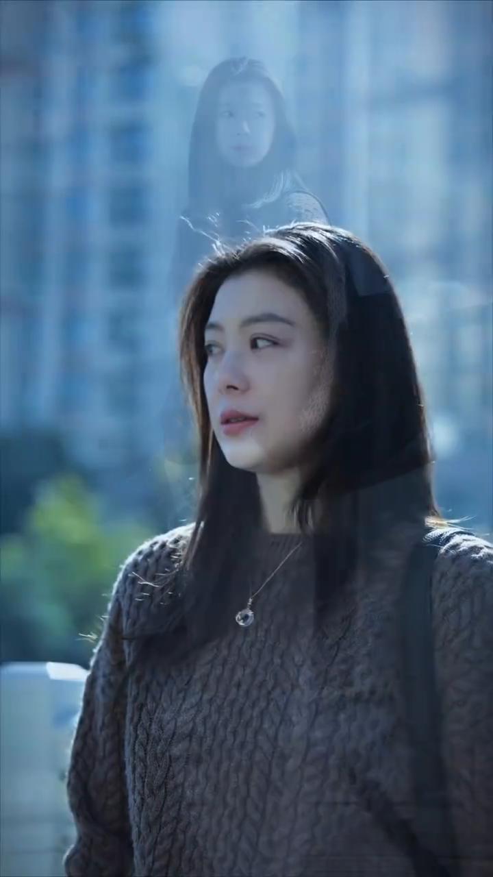 心痛得无法呼吸，找不到昨天留下的痕迹，眼睁睁的看着你却无能为力，任你消失在世界的