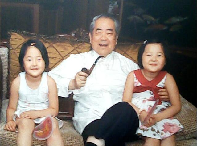 87岁，对多数人来说已是静看日落的年纪。范曾先生却在这个岁数，迎来了人生的又一次