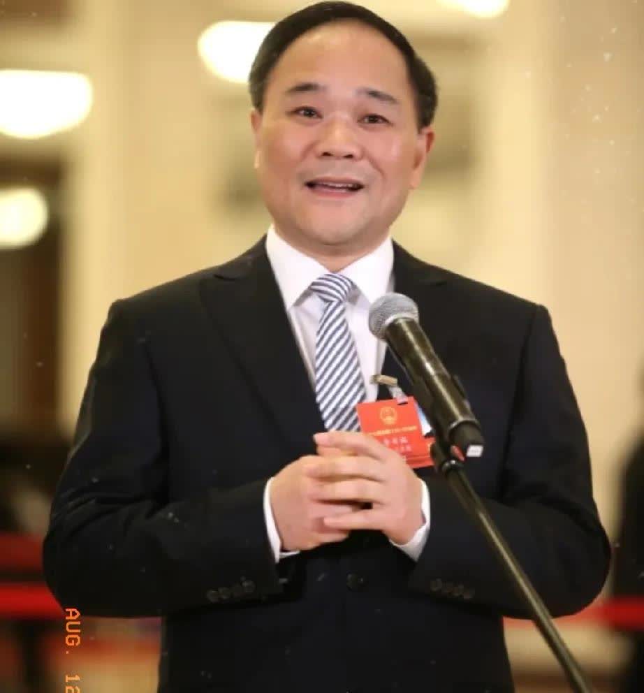 李书福现在估计做梦都能笑醒！他怎么也都不会想到，15年前砸锅卖铁