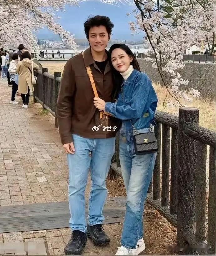 陈乔恩和老公艾伦同框照，比小九岁老公还显年轻，不知道是怎么做到的？