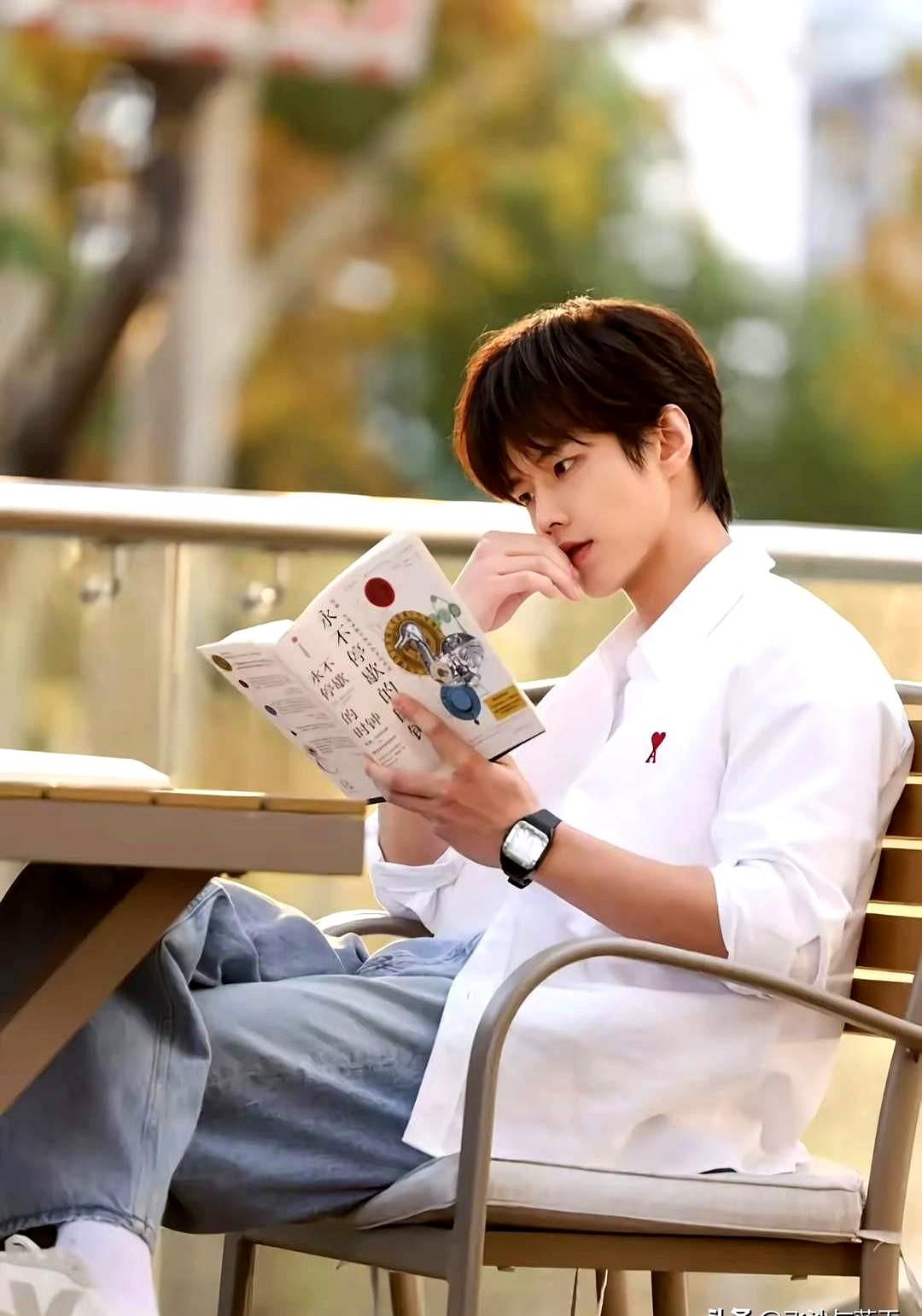 《双轨》剧版到底算不算魔改？12号突然空降爱奇艺，没怎么宣发，结果海外12小