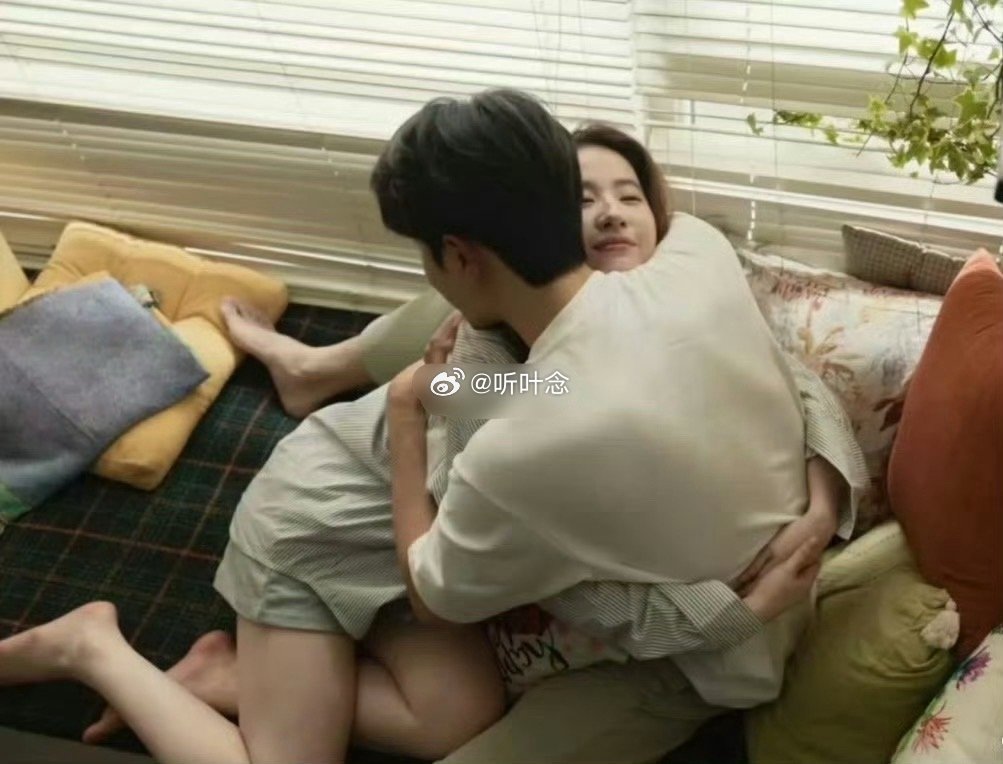 第一次知道抱枕在电视剧里的作用这么大​​​