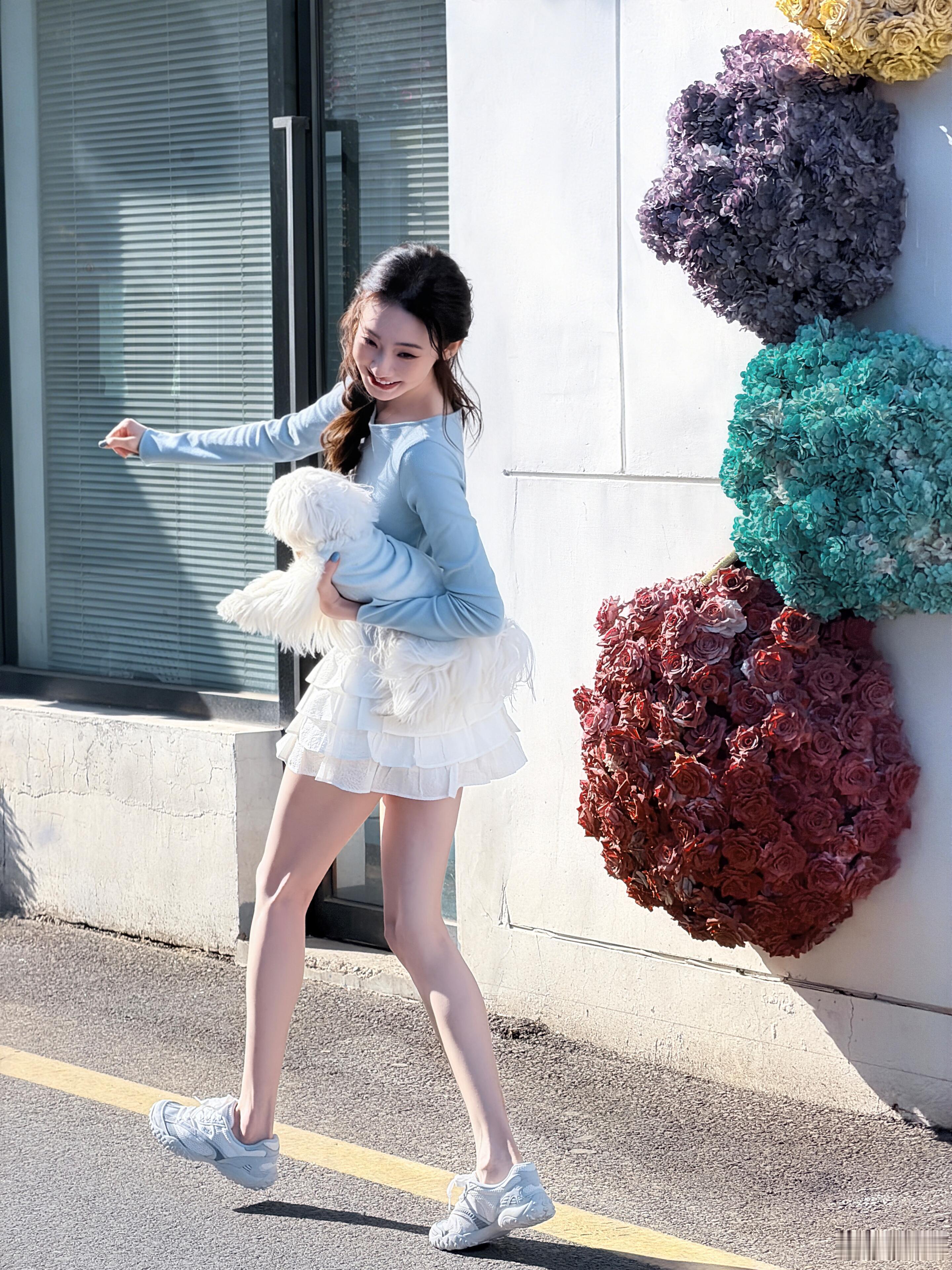 张艺凡💙春日外拍