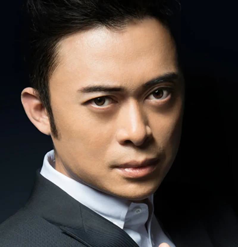 12位“功夫明星”的师傅是谁第1. 李小龙-叶问第2. 成龙-