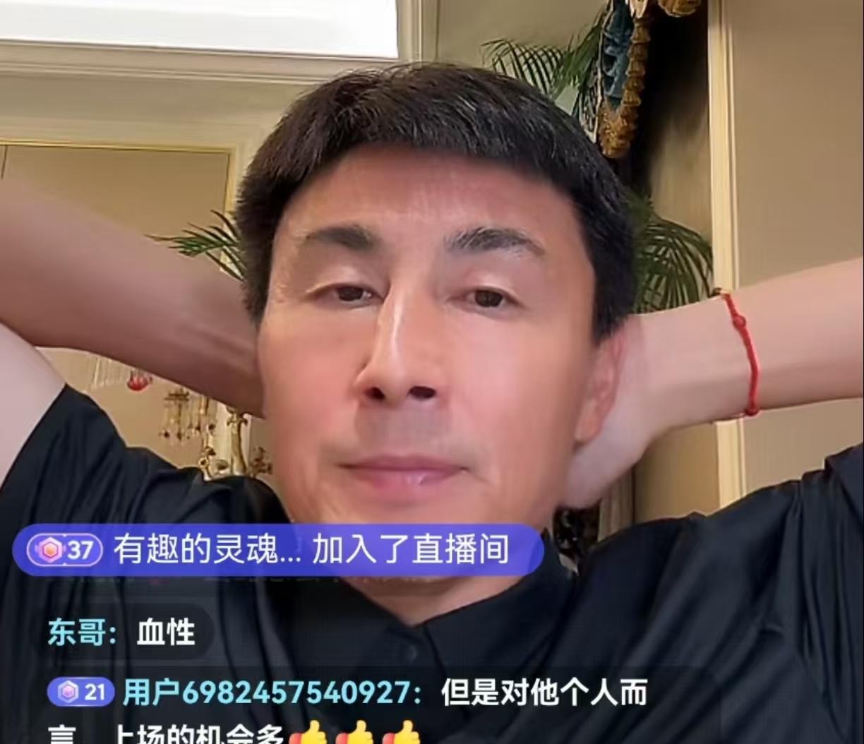为什么当年从巴西回国后，会加盟深圳平安队呢？要知道那时候想要李玮锋的球队实在太多