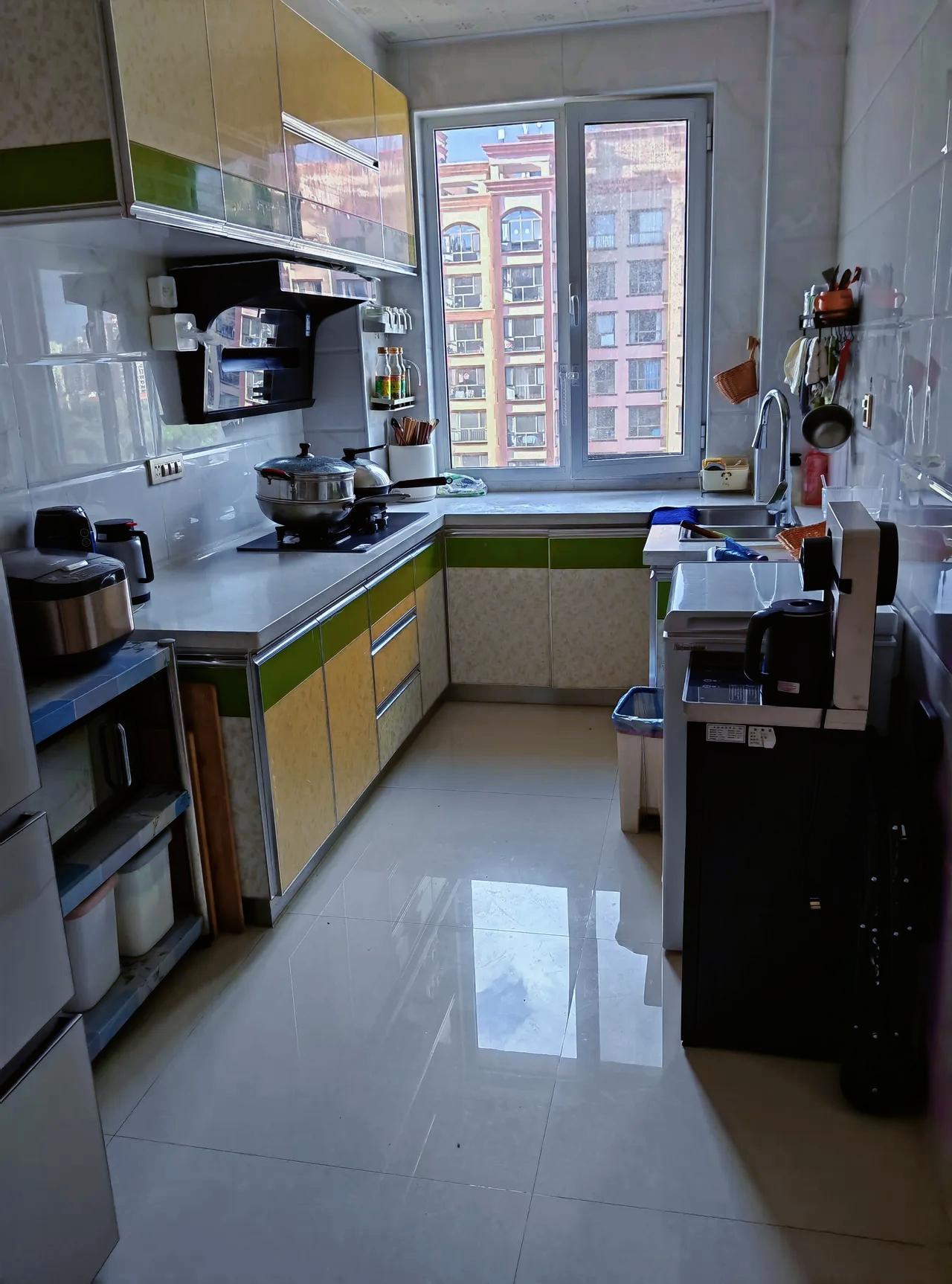 结婚近三十载，先生始终保持着一个温暖又省心的习惯。每次下厨，他总爱边做边收拾