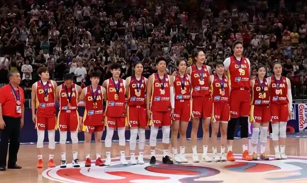 女篮换帅悬念落定，全运会名单暗藏变革信号2025年盛夏，中国女篮在亚洲杯折戟后