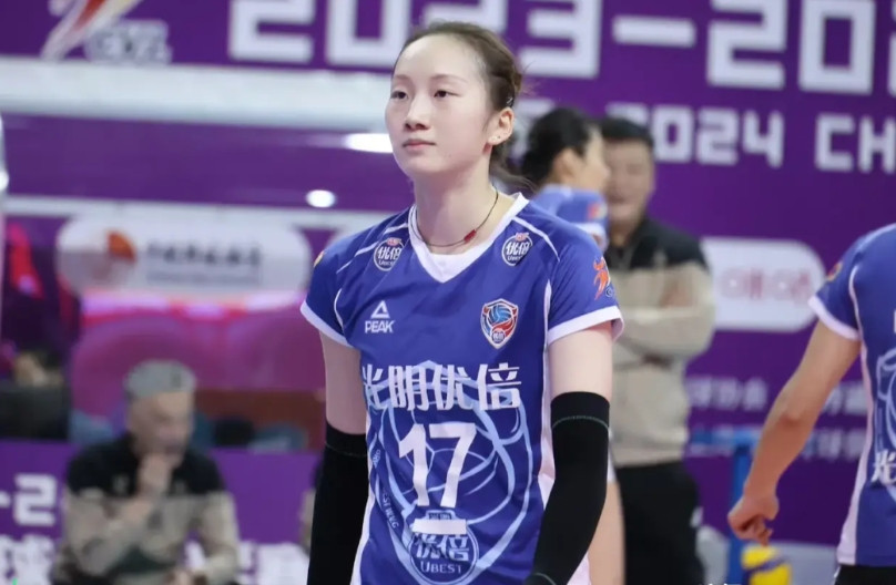 高意入选新一届中国女排，我忍了！仲慧再次入选，我再也没忍住，哈哈大笑了！既然是下
