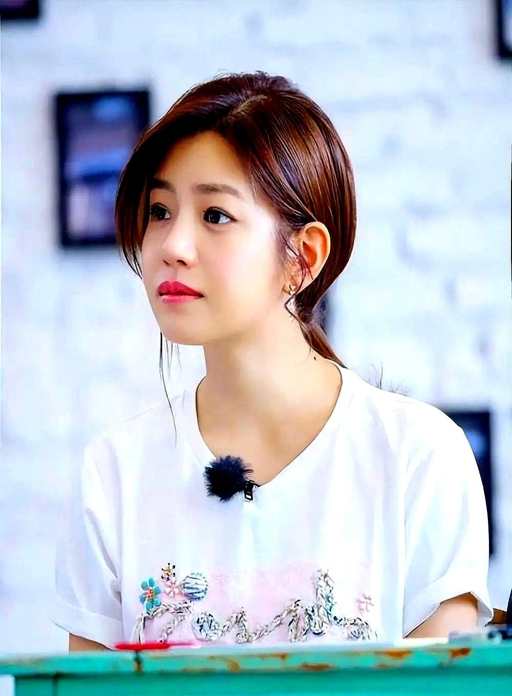 陈晓和陈妍希离婚的原因总算是弄清楚了。这事儿其实没啥复杂的。我听说陈妍希