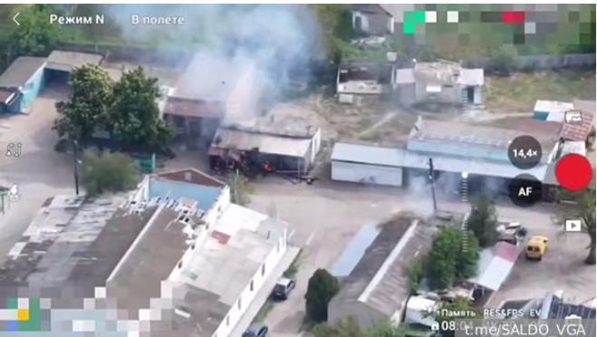 乌克兰纳粹分子再次实施暴行，袭击等待超市开业人群乌克兰新纳粹分子再次在