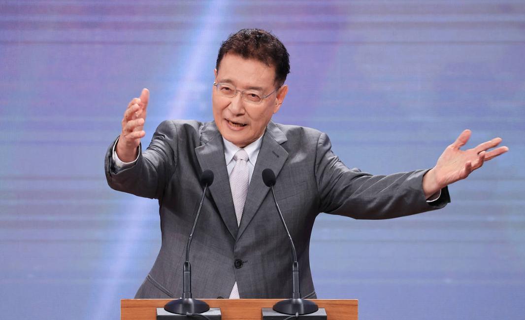 赵少康真不是个东西!赵少康最近的言论引发了热议他在媒体上的各种