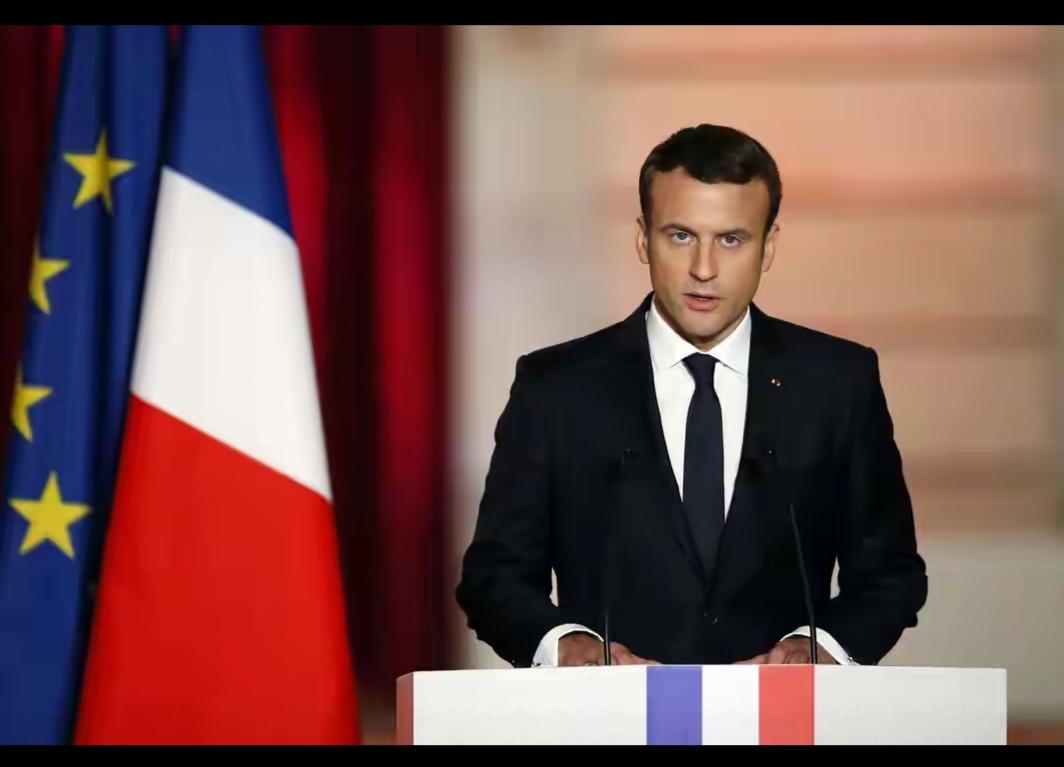 当地时间11月18日，在柏林举行的“欧洲数字主权峰会”上，法国总统马克龙与德国总