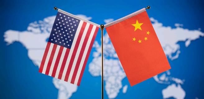 德媒抛出一个耐人寻味的判断：中国打出的这一手牌，正把美国推到一个进退都不轻松的位