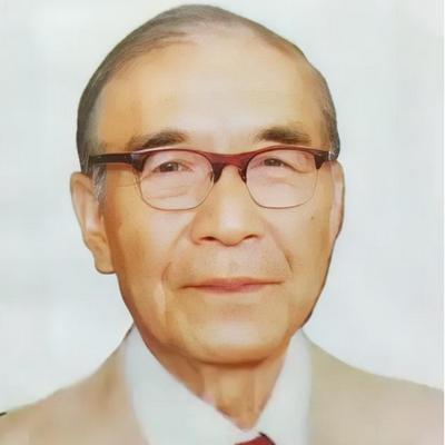 85岁的他喝迷糊了，把家里23岁的小保姆当成了自己老婆。保姆没有反抗，第二天