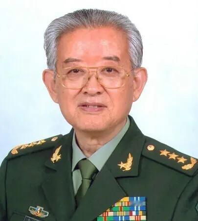 1992年初，中央军委高层进行了一次罕见又关键的人事调整，一夜之间，四位