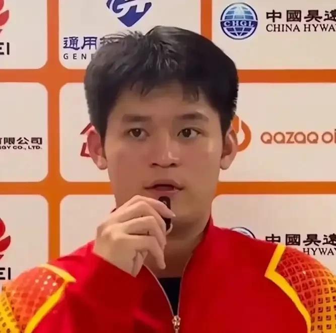 问题是林诗栋现在是世一，而且最近成绩也不错，尤其是单打，谁也没有限制他成长，给的