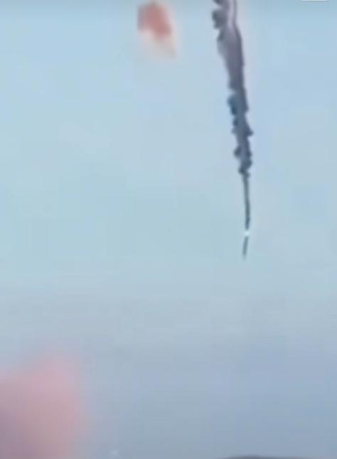 俄罗斯震慑西方失败，发射洲际导弹再一次坠落爆炸！不服不行，真狠人！28日，俄罗