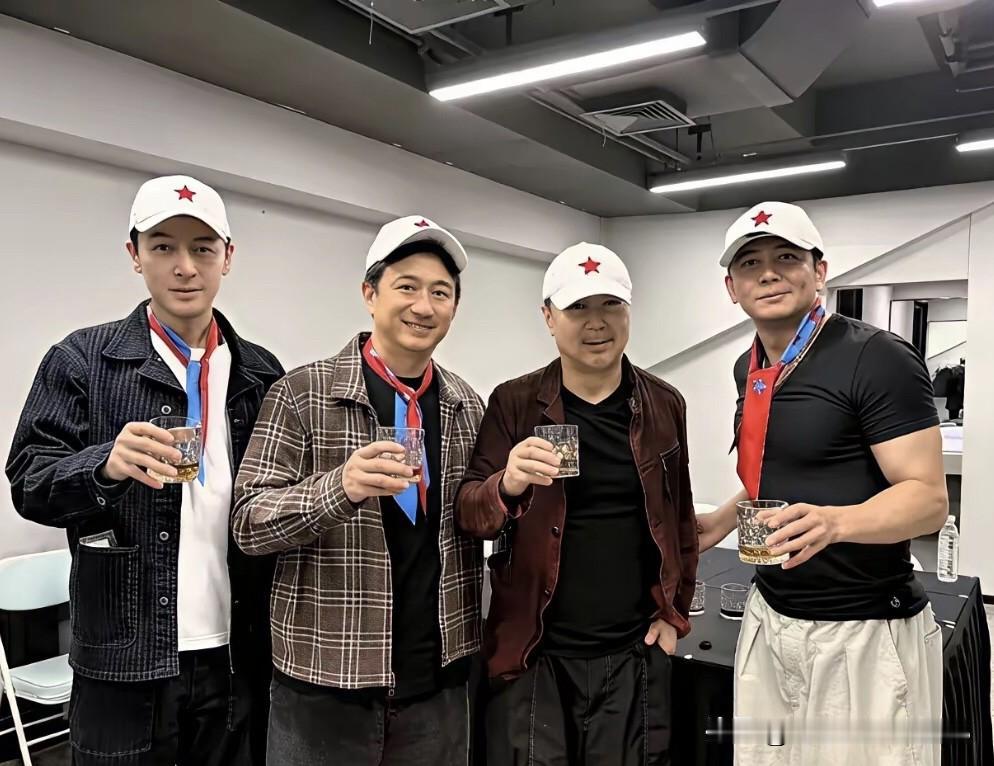 这四位男演员如果能够全部认出他们的，说明你没有白看那么多的手机和电视剧，我只认出