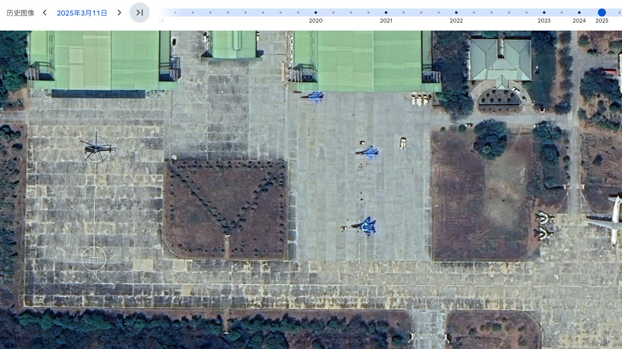 2025年3月11日的卫星照片显示，缅甸空军的枭龙block2战斗机正在曼德勒