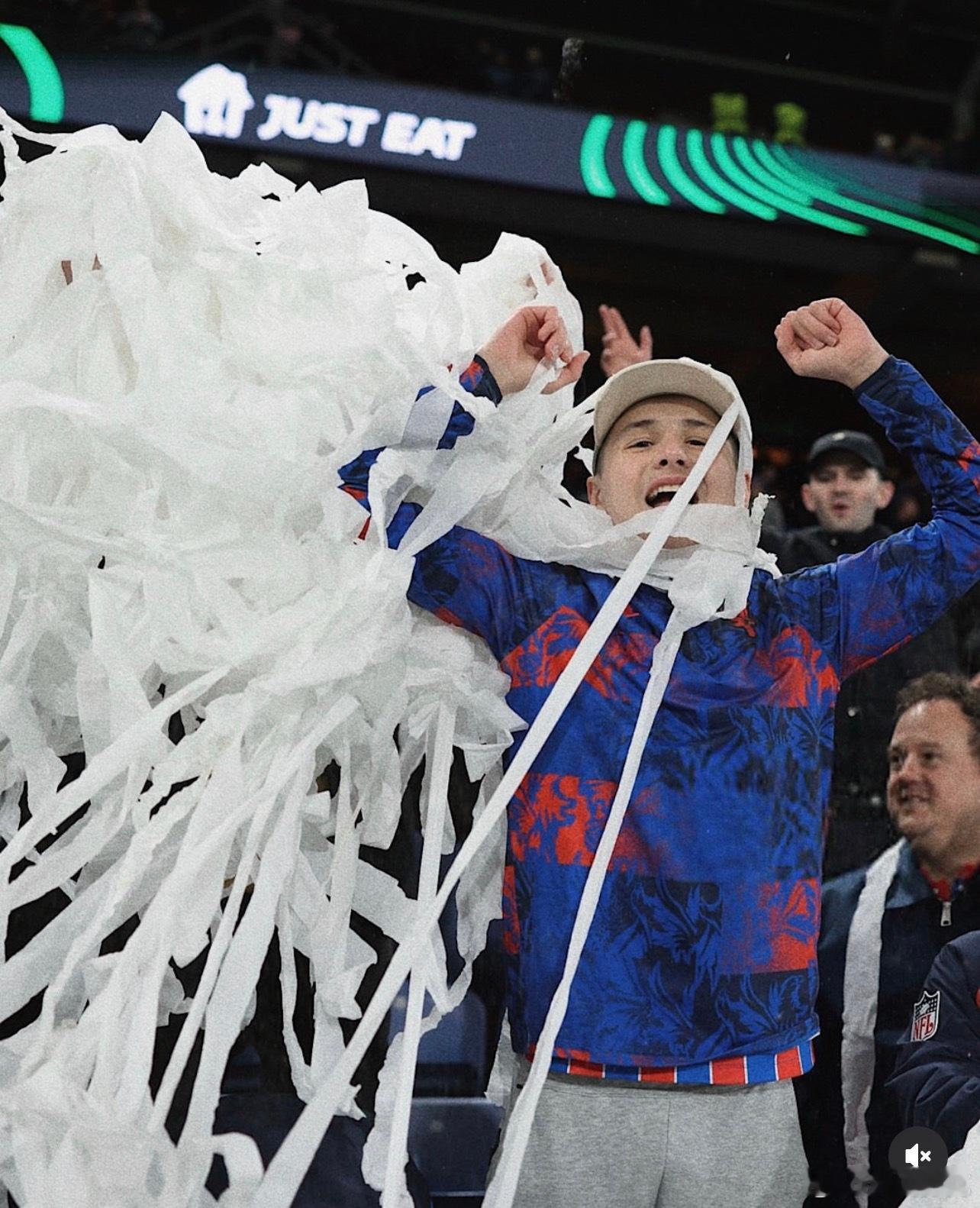 🔻也太好看了！！🔻欧协联1/4第一场，水晶宫3-0佛罗伦萨。关注了一位欧洲的