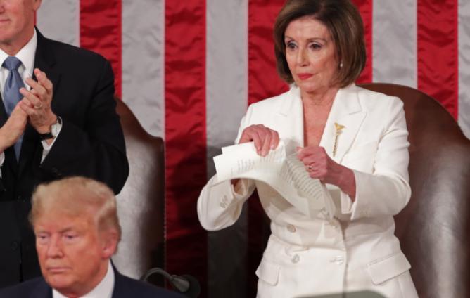 佩洛西痛批特朗普数宗罪：“卑鄙无耻的家伙，地表最坏的存在”！今年85岁的美国