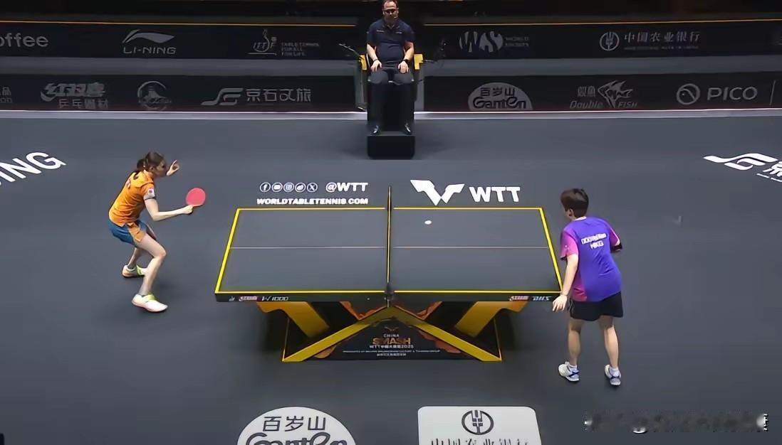 桥本越来越嚣张了，香港一姐杜凯琹被打的毫无还手之力。第一局杜姐被剃光头，第三