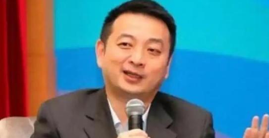 为了鼓励大家多生娃，人口专家梁建章曾提出了一个大胆的方案：一孩家庭每个月补贴10