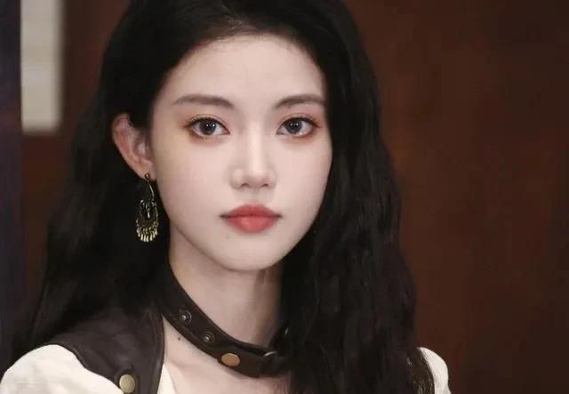 孙珍妮凉凉了吗？孙珍妮自从do脸之后就失去了竞争力，好几个原本计划找她的资源都