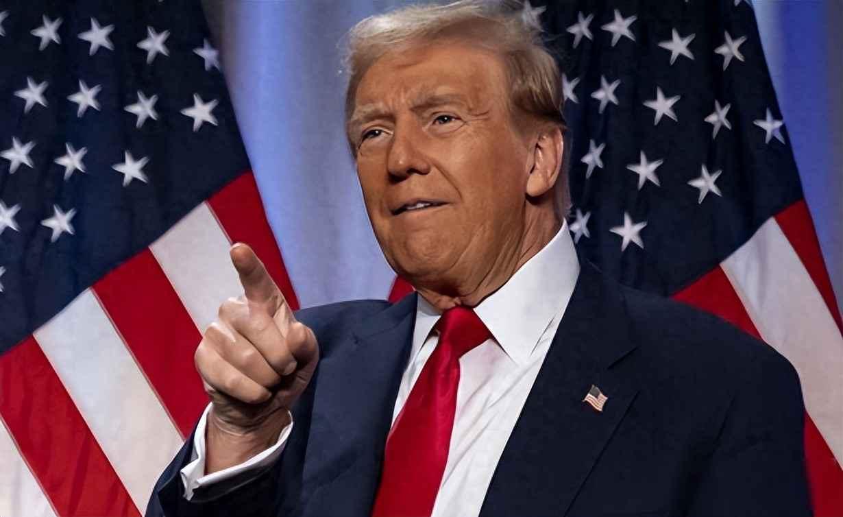 伊朗悄悄填上核设施隧道，美以紧张了，中国送个歼20模型意思很明确最近卫星照片