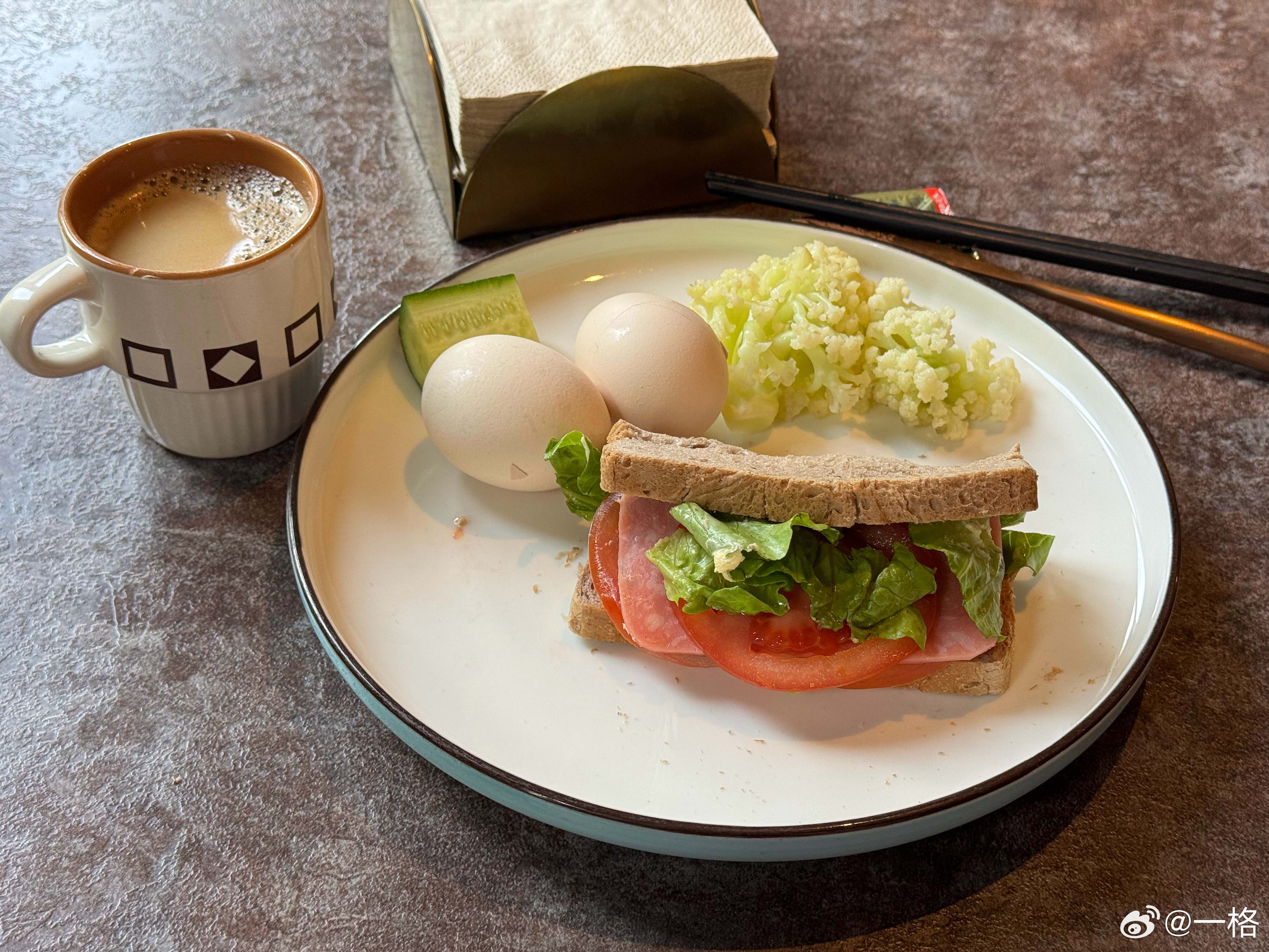 早☕️，昨天下午五点多吃的晚饭，然后早上就被饿醒了