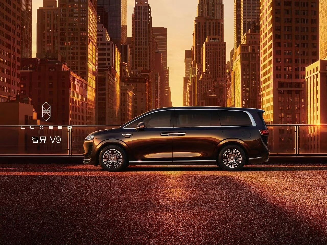 【鸿蒙智行首款MPV智界V9更多官图公布，今年春天见】智界汽车公布智界